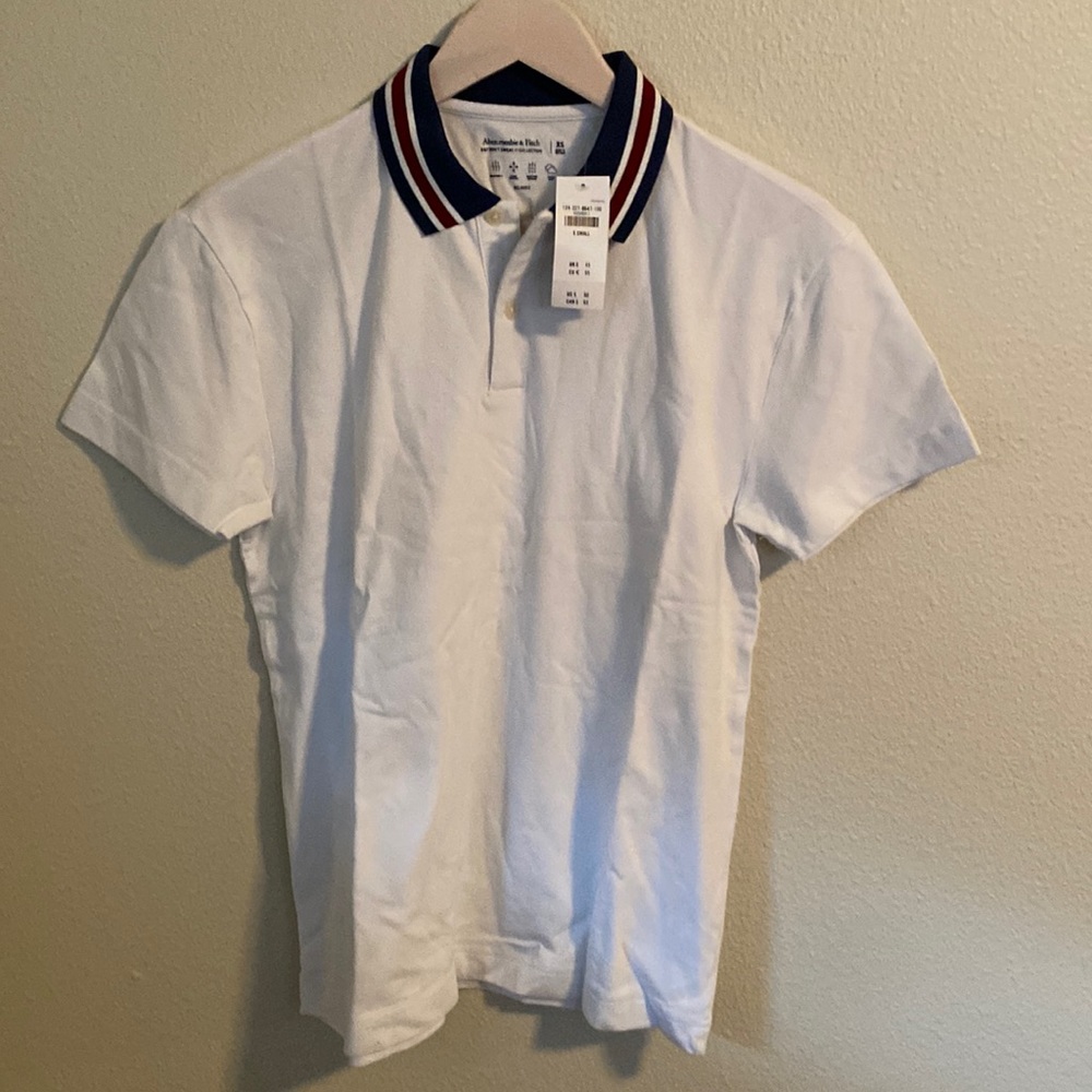 Abercrombie and Fitch, white, red white and blue collar, x-small, relaxed fit